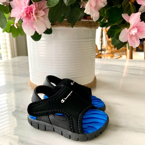 Champion•NIB•2-Wide•Neoprene Water Sandals - Picture 5 of 11